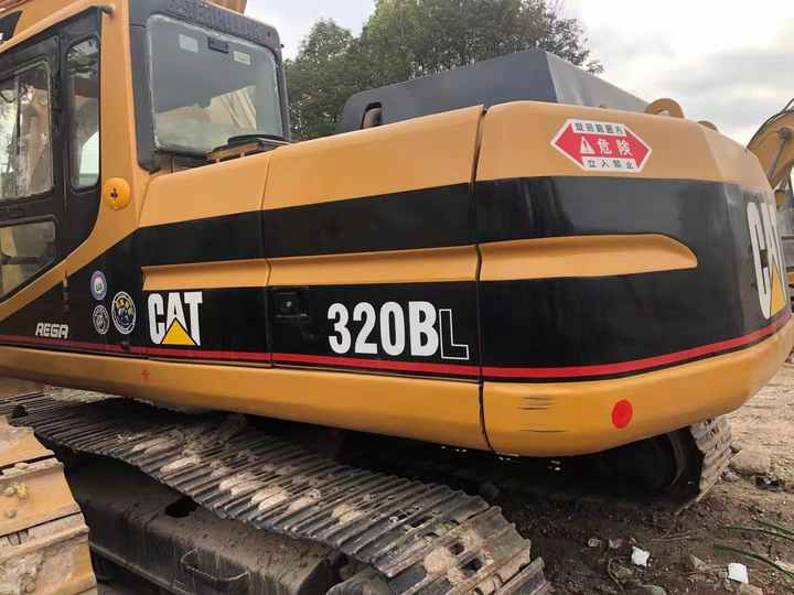 Used Digger CAT 320BL Construction Machinery Construction Digger Used CAT 320BL Cheap Excavator - Bager guseničar: slika 2 Used Digger CAT 320BL Construction Machinery Construction Digger Used CAT 320BL Cheap Excavator - Bager guseničar: slika 2