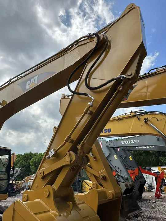 Used Digger CAT 330BL Construction Machinery Construction Digger Used CAT 330BL Cheap Excavator - Bager guseničar: slika 5 Used Digger CAT 330BL Construction Machinery Construction Digger Used CAT 330BL Cheap Excavator - Bager guseničar: slika 5