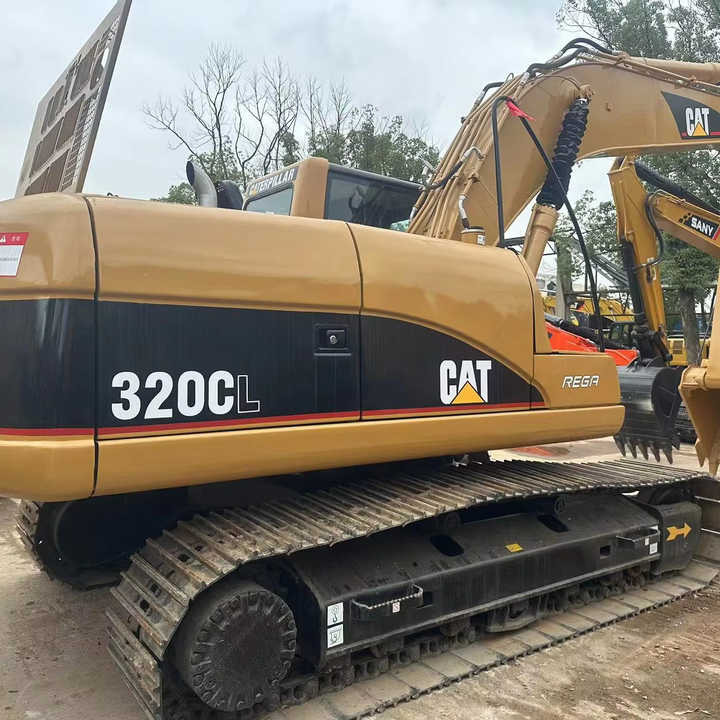 Used Excavator CAT 320C Second Hand Highly Competitive Digging Machine 325C 330C for Sale - Bager guseničar: slika 1 Used Excavator CAT 320C Second Hand Highly Competitive Digging Machine 325C 330C for Sale - Bager guseničar: slika 1