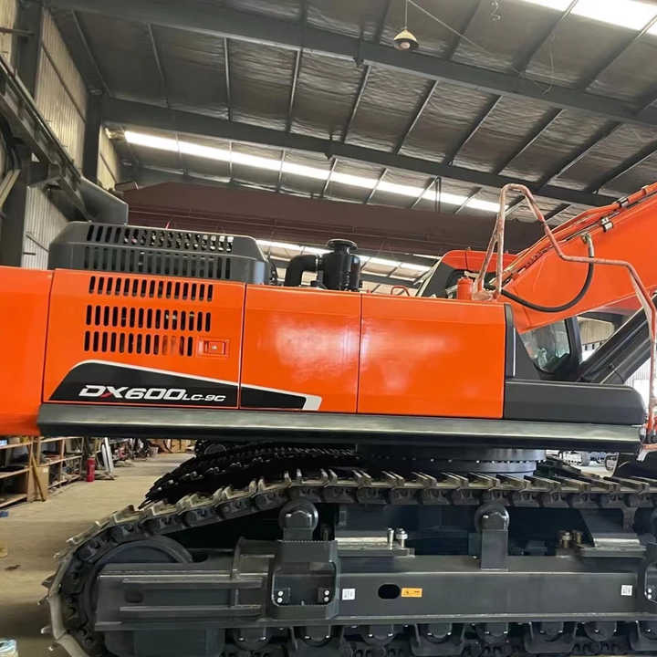 Used Excavator Doosan DX600 Excavators Mini Equipment Earth Moving Machinery Doosan Digger Excavator for Sale - Bager: slika 2 Used Excavator Doosan DX600 Excavators Mini Equipment Earth Moving Machinery Doosan Digger Excavator for Sale - Bager: slika 2