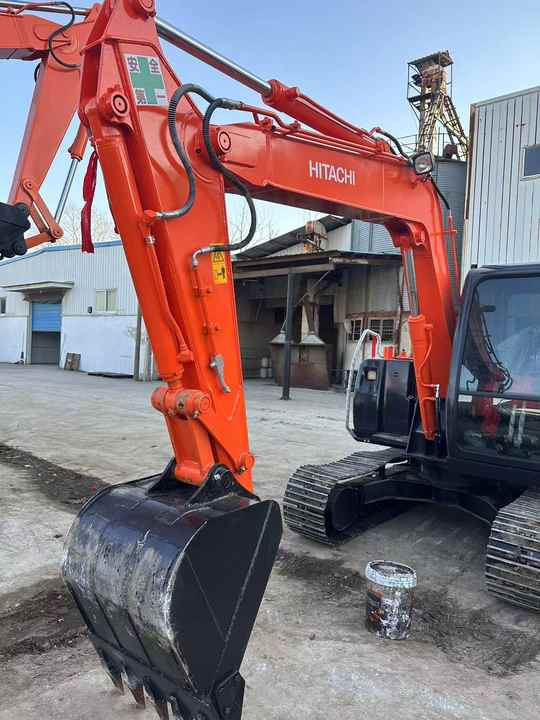 Used Excavator Good Quality Low Price Hitachi ZX70 Excavator in Good Condition for Sale - Bager guseničar: slika 4 Used Excavator Good Quality Low Price Hitachi ZX70 Excavator in Good Condition for Sale - Bager guseničar: slika 4