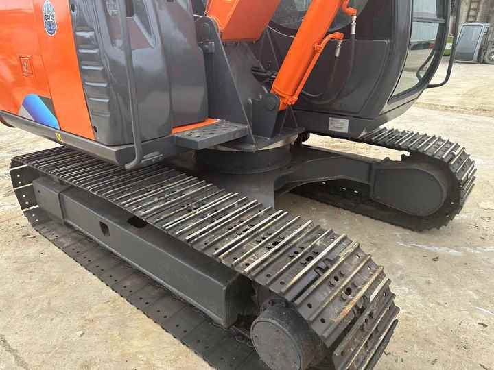 Used HITACHI ZX-70 - Bager guseničar: slika 5 Used HITACHI ZX-70 - Bager guseničar: slika 5
