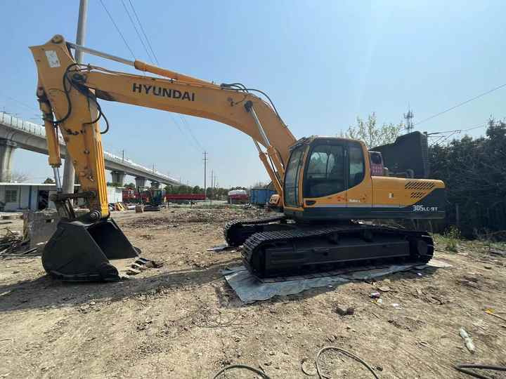 Used HYUNDAI 305LC-9T Crawler Excavator with good performance Hyundai30 tons earthmoving machinery with low price on-sale - Bager guseničar: slika 5 Used HYUNDAI 305LC-9T Crawler Excavator with good performance Hyundai30 tons earthmoving machinery with low price on-sale - Bager guseničar: slika 5