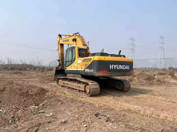 Used HYUNDAI 305LC-9T Crawler Excavator with good performance Hyundai30 tons earthmoving machinery with low price on-sale - Bager guseničar: slika 3 Used HYUNDAI 305LC-9T Crawler Excavator with good performance Hyundai30 tons earthmoving machinery with low price on-sale - Bager guseničar: slika 3
