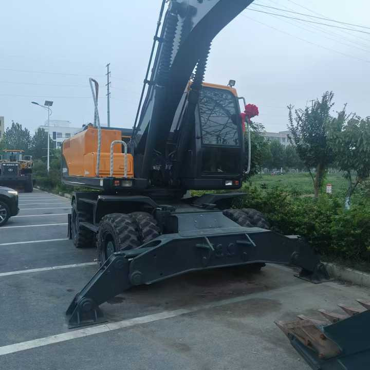 Used Hyundai 210w 20T Second Hand Korea Original Large Wheel Excavator Mining Construction Excavators Hot Sale 210w 220 225 30t - Bager: slika 2 Used Hyundai 210w 20T Second Hand Korea Original Large Wheel Excavator Mining Construction Excavators Hot Sale 210w 220 225 30t - Bager: slika 2
