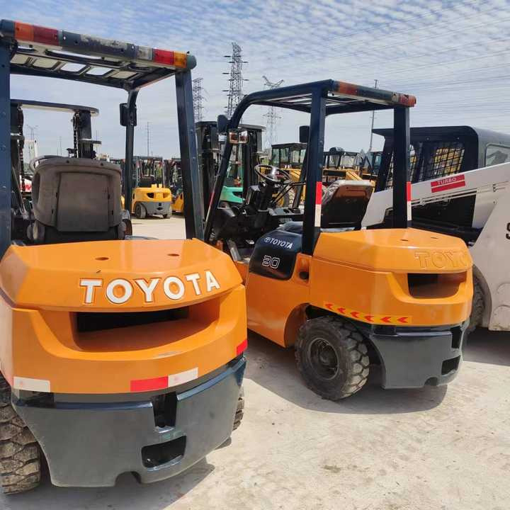 Used Japan Brand toyota 3 Tons Forklift on Hot Sale toyota Forklift 10 Ton 3ton 5 Ton Forklift - Viljuškar: slika 5 Used Japan Brand toyota 3 Tons Forklift on Hot Sale toyota Forklift 10 Ton 3ton 5 Ton Forklift - Viljuškar: slika 5