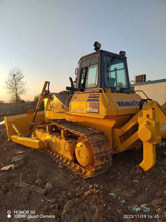 Used Komatsu Bulldozer D85 Strong Power Komatsu D85 Track Dozer for Sale - Buldožer: slika 2 Used Komatsu Bulldozer D85 Strong Power Komatsu D85 Track Dozer for Sale - Buldožer: slika 2