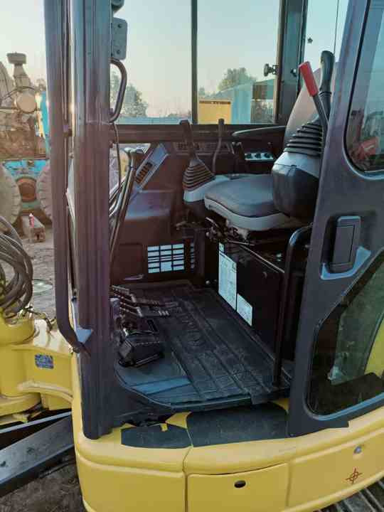 Used Original komatsu Mini Excavator Pc35MR-2 on Hot Sale komatsu Pc35 3 Tons Mini Excavator in Stock - Mini bager: slika 2 Used Original komatsu Mini Excavator Pc35MR-2 on Hot Sale komatsu Pc35 3 Tons Mini Excavator in Stock - Mini bager: slika 2