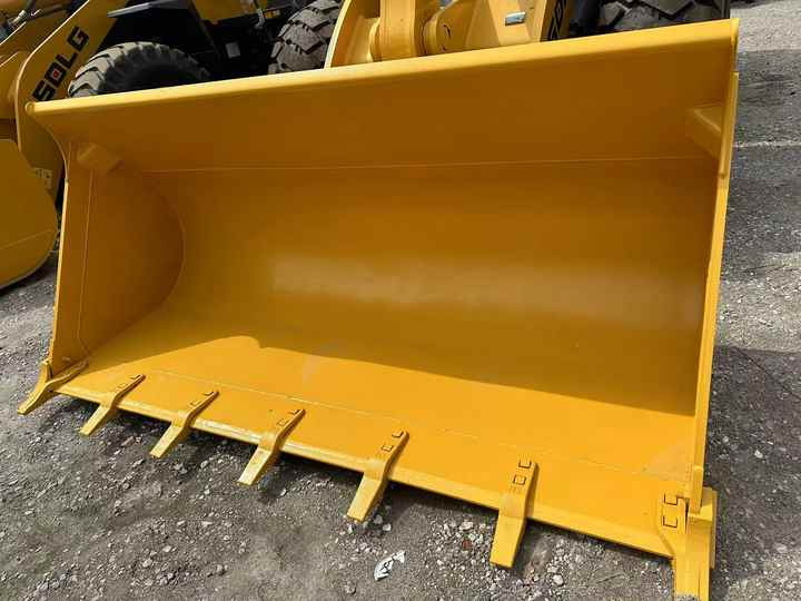 Used SDLG L958F Hydraulic Large Wheel Loader SDLG L958F Good Price Loader on Hot Sale Sdlg 956 958 - Utovarivač točkaš: slika 4 Used SDLG L958F Hydraulic Large Wheel Loader SDLG L958F Good Price Loader on Hot Sale Sdlg 956 958 - Utovarivač točkaš: slika 4