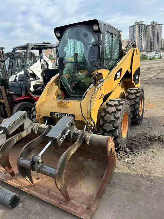 Used Wheel Loader CAT246C Caterpillar 246C Mini Wheel Skid Steer Loader in Stock - Mini utovarivač: slika 2 Used Wheel Loader CAT246C Caterpillar 246C Mini Wheel Skid Steer Loader in Stock - Mini utovarivač: slika 2