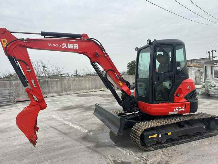 Well-Maintained Kubota U55 Second Hand Machine | No Major Repairs | Price Negotiable - Mini bager: slika 4 Well-Maintained Kubota U55 Second Hand Machine | No Major Repairs | Price Negotiable - Mini bager: slika 4