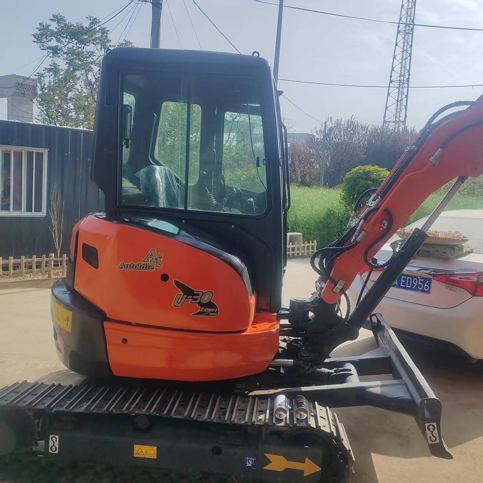 Mini bager novi kubota U30 [ Copy ]: slika 8