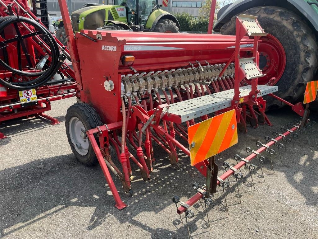 Accord M DRILL PRO - Mašina za preciznu setvu: slika 1 Accord M DRILL PRO - Mašina za preciznu setvu: slika 1