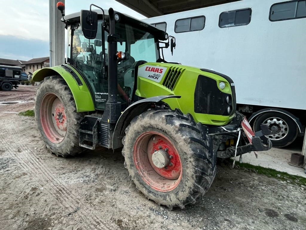 Claas Axion 830 Cmatic - Traktor: slika 4 Claas Axion 830 Cmatic - Traktor: slika 4
