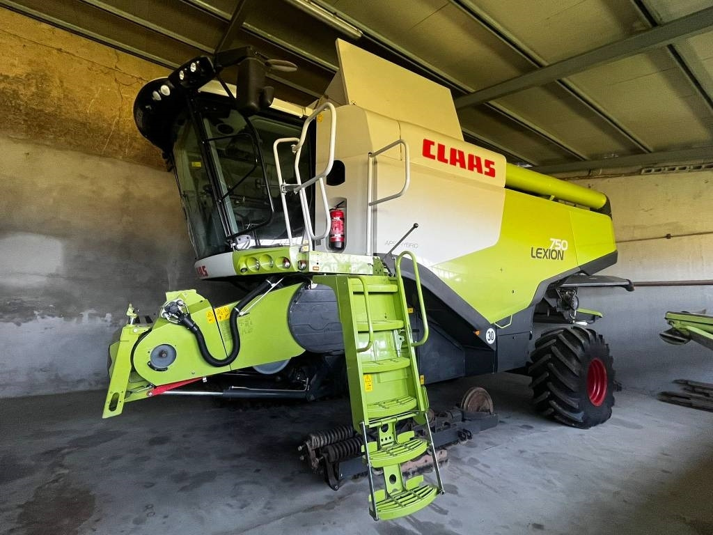 Claas LEXION 750 ACR - Kombinovani kombajn: slika 1 Claas LEXION 750 ACR - Kombinovani kombajn: slika 1