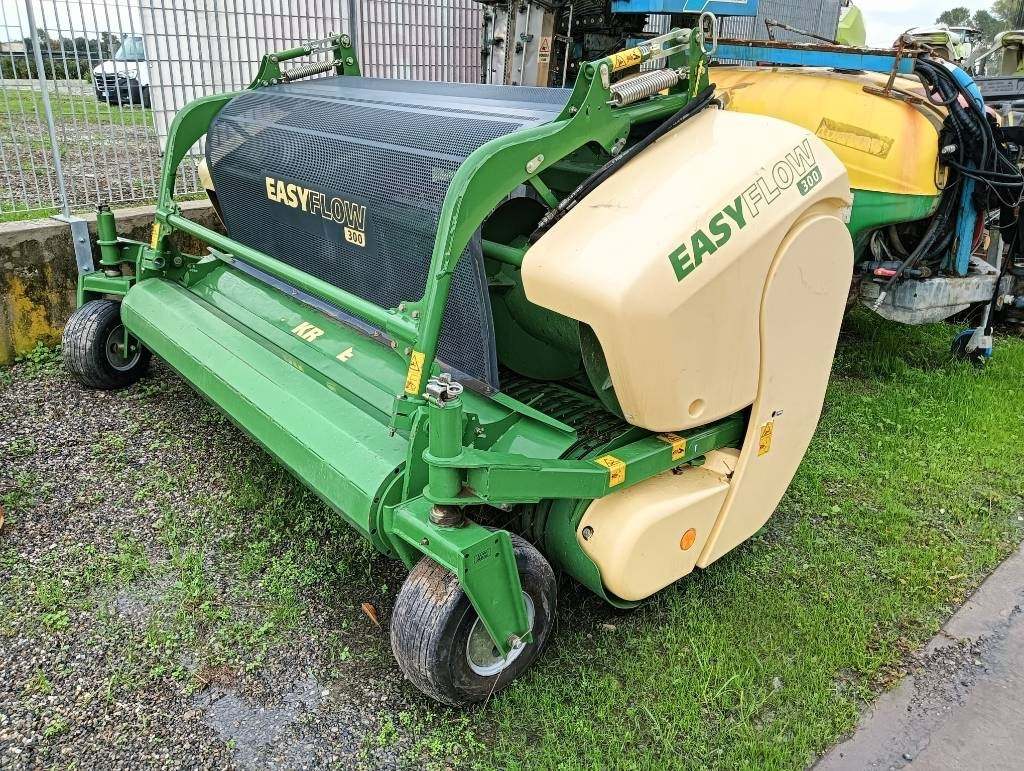 Krone Easy Flow 300 - Kombajn za stočnu hranu: slika 1 Krone Easy Flow 300 - Kombajn za stočnu hranu: slika 1