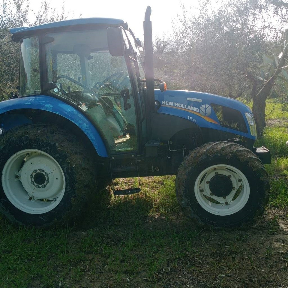 New Holland T 4.55 - Traktor: slika 1 New Holland T 4.55 - Traktor: slika 1