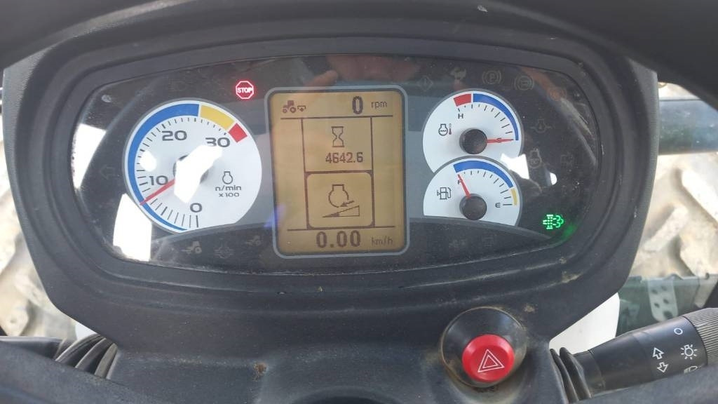New Holland T 4.85 - Traktor: slika 2 New Holland T 4.85 - Traktor: slika 2