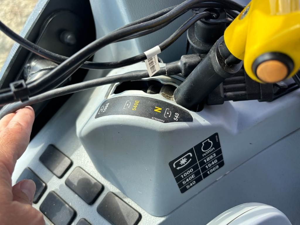 New Holland T6.165 - Traktor: slika 2 New Holland T6.165 - Traktor: slika 2