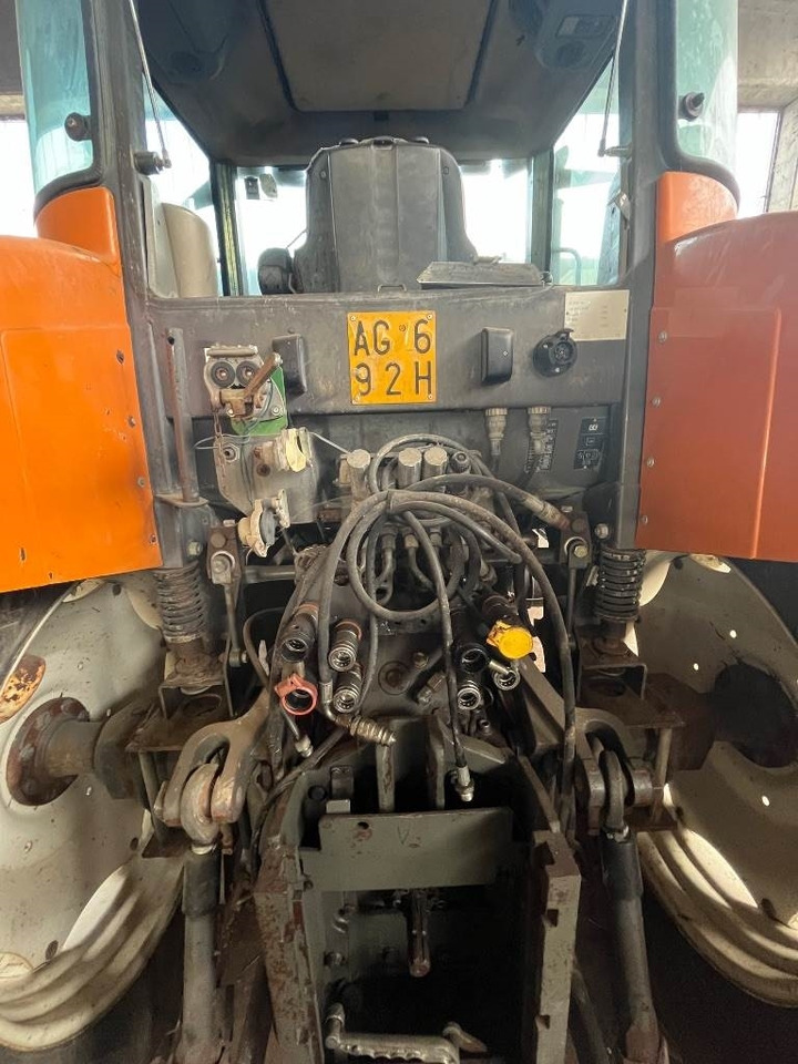 Renault Ares 640 RZ - Traktor: slika 4 Renault Ares 640 RZ - Traktor: slika 4