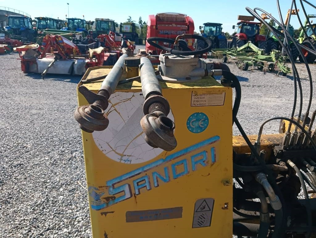 Sandri K7 - Kosačica: slika 3 Sandri K7 - Kosačica: slika 3