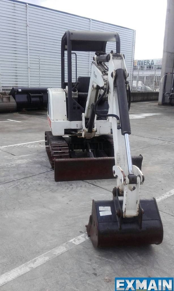 Bobcat X 325 - Mini bager: slika 3 Bobcat X 325 - Mini bager: slika 3