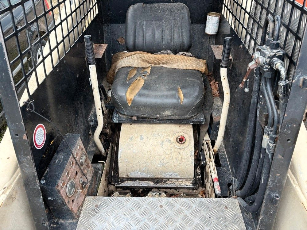 Bobcat 825 - Mini utovarivač: slika 4 Bobcat 825 - Mini utovarivač: slika 4