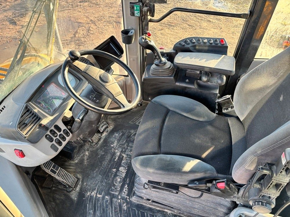 Komatsu WA470-8E0 Joystick-Lenkung ECSS - Utovarivač točkaš: slika 4 Komatsu WA470-8E0 Joystick-Lenkung ECSS - Utovarivač točkaš: slika 4