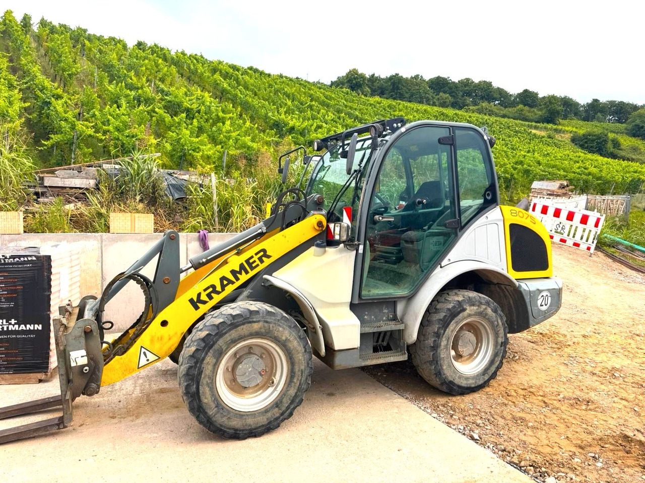 Kramer 8075 / 5075 - Utovarivač točkaš: slika 2 Kramer 8075 / 5075 - Utovarivač točkaš: slika 2