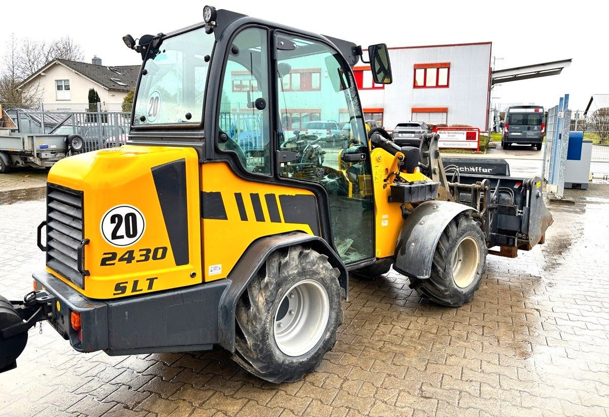 Schäffer 2430 SLT - Utovarivač točkaš: slika 2 Schäffer 2430 SLT - Utovarivač točkaš: slika 2