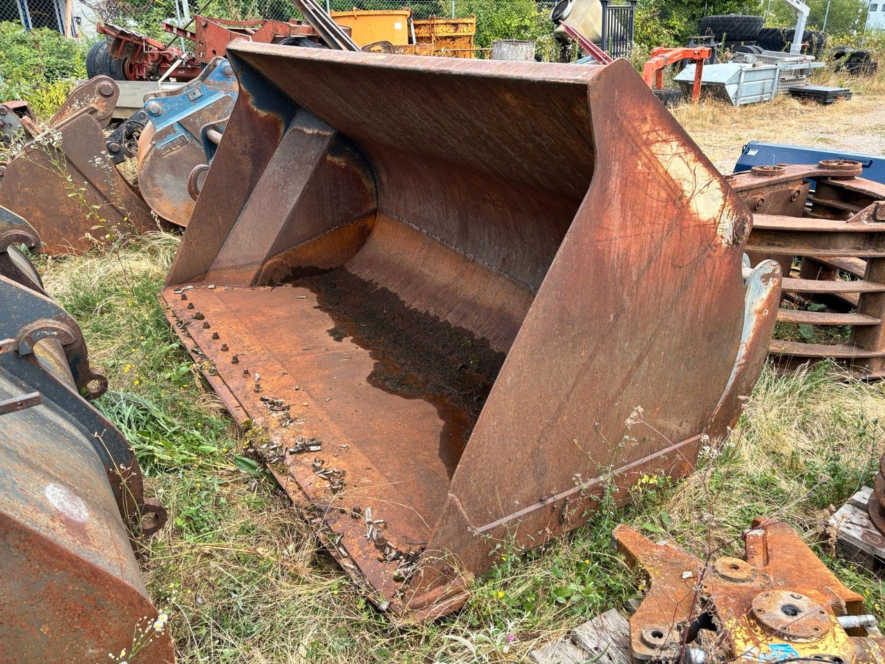 Schaufel 2,0-2,2 cbm Volvo/Komatsu - Utovarna kašika: slika 5 Schaufel 2,0-2,2 cbm Volvo/Komatsu - Utovarna kašika: slika 5