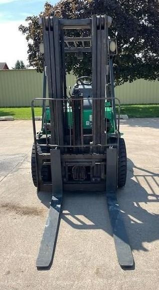 Mitsubishi Chariot élévateur diesel FD30N fenwick - Dizel viljuškar: slika 4 Mitsubishi Chariot élévateur diesel FD30N fenwick - Dizel viljuškar: slika 4