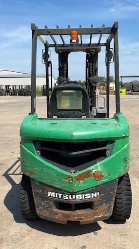 Mitsubishi Chariot élévateur diesel FD30N fenwick - Dizel viljuškar: slika 3 Mitsubishi Chariot élévateur diesel FD30N fenwick - Dizel viljuškar: slika 3