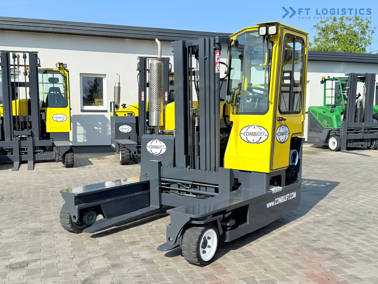 COMBILIFT C3000 / GAS / TRIPLEX - 4900MM / ONLY 1537 HOURS / FORK POSITIONER / CABIN / LIKE NEW - Viljuškar sa 4 strane: slika 1 COMBILIFT C3000 / GAS / TRIPLEX - 4900MM / ONLY 1537 HOURS / FORK POSITIONER / CABIN / LIKE NEW - Viljuškar sa 4 strane: slika 1