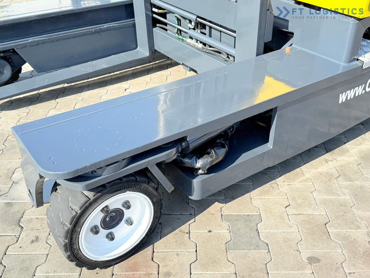 COMBILIFT C3000 / GAS / TRIPLEX - 4900MM / ONLY 1537 HOURS / FORK POSITIONER / CABIN / LIKE NEW - Viljuškar sa 4 strane: slika 4 COMBILIFT C3000 / GAS / TRIPLEX - 4900MM / ONLY 1537 HOURS / FORK POSITIONER / CABIN / LIKE NEW - Viljuškar sa 4 strane: slika 4