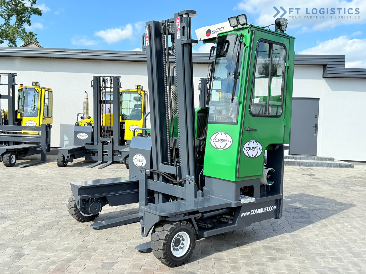 COMBILIFT C3500 / DUPLEX 4100MM / GAS / EXTENDABLE FORKS / CABIN / HEATING + AIR CONDITIONING / LIKE NEW - Viljuškar sa 4 strane: slika 1 COMBILIFT C3500 / DUPLEX 4100MM / GAS / EXTENDABLE FORKS / CABIN / HEATING + AIR CONDITIONING / LIKE NEW - Viljuškar sa 4 strane: slika 1