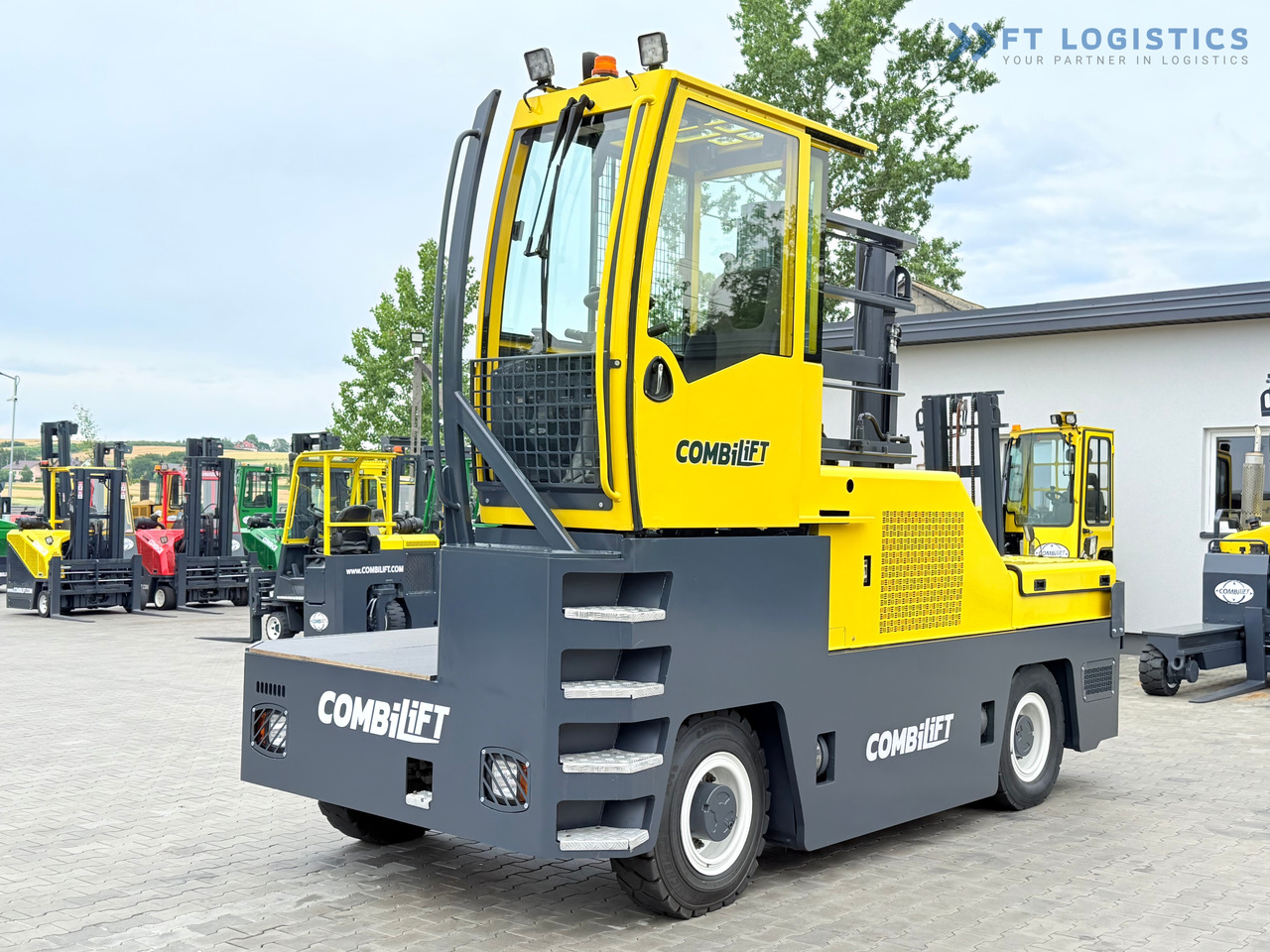 COMBILIFT C6000FSL / DIESEL / DUPLEX - 4100MM / 1400MM FORKS / SIDE LOADER / 6000KG CAPACITY / FREE LIFT / DEUTZ ENGINE / EXCELLENT CONDITION - Bočni utovarivač: slika 2 COMBILIFT C6000FSL / DIESEL / DUPLEX - 4100MM / 1400MM FORKS / SIDE LOADER / 6000KG CAPACITY / FREE LIFT / DEUTZ ENGINE / EXCELLENT CONDITION - Bočni utovarivač: slika 2