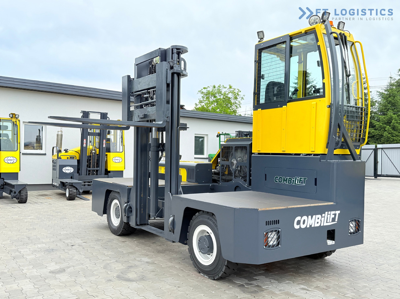 COMBILIFT C6000FSL / DIESEL / DUPLEX - 4100MM / 1400MM FORKS / SIDE LOADER / 6000KG CAPACITY / FREE LIFT / DEUTZ ENGINE / EXCELLENT CONDITION - Bočni utovarivač: slika 1 COMBILIFT C6000FSL / DIESEL / DUPLEX - 4100MM / 1400MM FORKS / SIDE LOADER / 6000KG CAPACITY / FREE LIFT / DEUTZ ENGINE / EXCELLENT CONDITION - Bočni utovarivač: slika 1