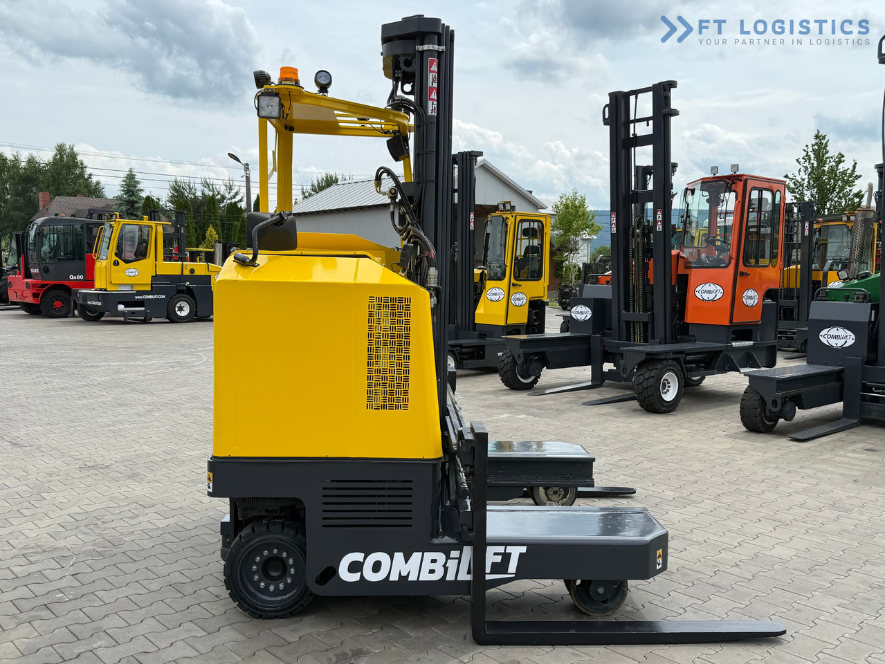 COMBILIFT MR / ELECTRIC / TRIPLEX – 6000MM / FULL FREE LIFT / WIDE POSITIONER / FORK SIDESHIFT / ONLY 1400 HOURS / LIKE NEW - Viljuškar sa 4 strane: slika 5 COMBILIFT MR / ELECTRIC / TRIPLEX – 6000MM / FULL FREE LIFT / WIDE POSITIONER / FORK SIDESHIFT / ONLY 1400 HOURS / LIKE NEW - Viljuškar sa 4 strane: slika 5