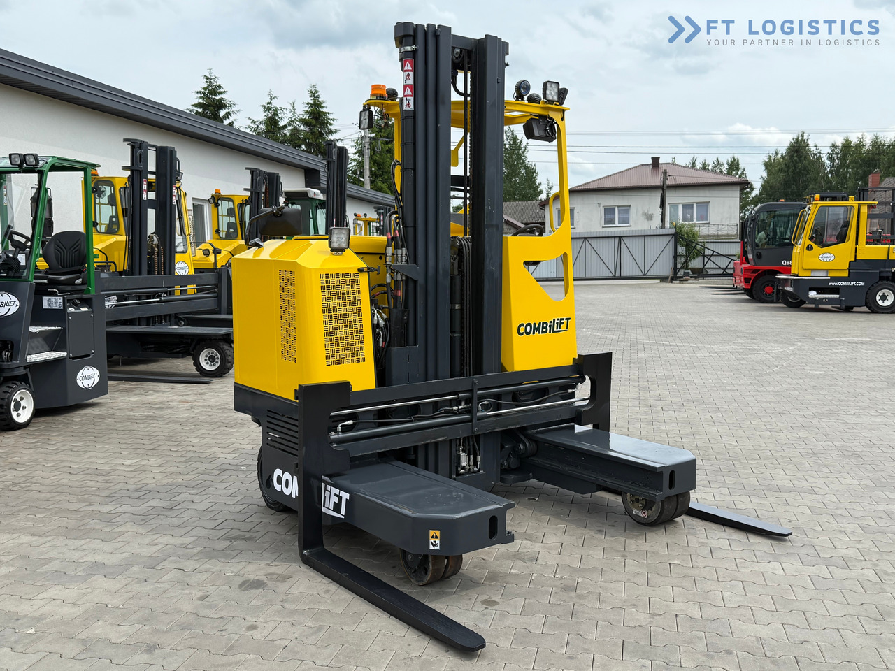 COMBILIFT MR / ELECTRIC / TRIPLEX – 6000MM / FULL FREE LIFT / WIDE POSITIONER / FORK SIDESHIFT / ONLY 1400 HOURS / LIKE NEW - Viljuškar sa 4 strane: slika 4 COMBILIFT MR / ELECTRIC / TRIPLEX – 6000MM / FULL FREE LIFT / WIDE POSITIONER / FORK SIDESHIFT / ONLY 1400 HOURS / LIKE NEW - Viljuškar sa 4 strane: slika 4
