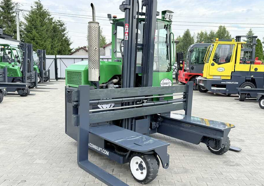 Combilift C3000 / DIESEL / DUPLEX 4000MM / WIDE FORK POSITIONER / FULL CABIN - Viljuškar sa 4 strane: slika 5 Combilift C3000 / DIESEL / DUPLEX 4000MM / WIDE FORK POSITIONER / FULL CABIN - Viljuškar sa 4 strane: slika 5