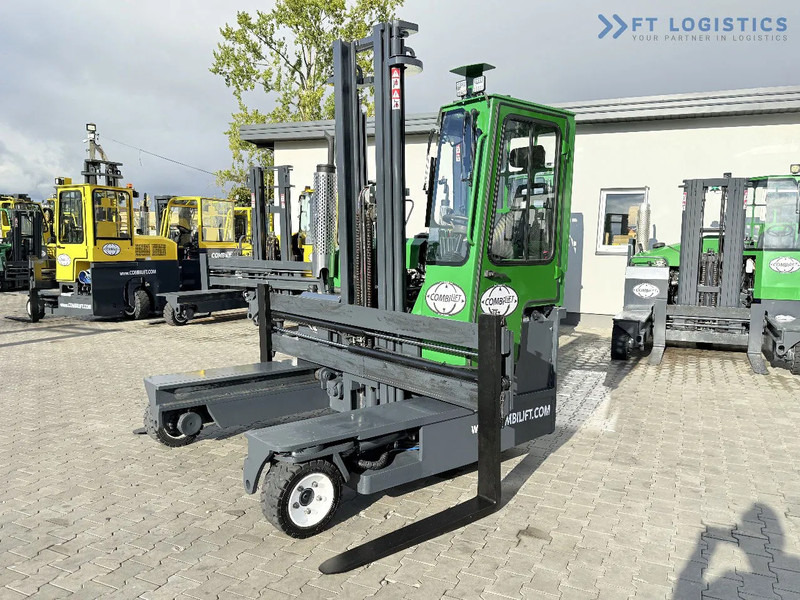 Combilift C3000 / DIESEL / DUPLEX 4200MM / FREE LIFT / WIDE FORK POSITIONER / FULL CABIN / EXCELLENT CONDITION / Wide range of four-way an - Viljuškar sa 4 strane: slika 1 Combilift C3000 / DIESEL / DUPLEX 4200MM / FREE LIFT / WIDE FORK POSITIONER / FULL CABIN / EXCELLENT CONDITION / Wide range of four-way an - Viljuškar sa 4 strane: slika 1