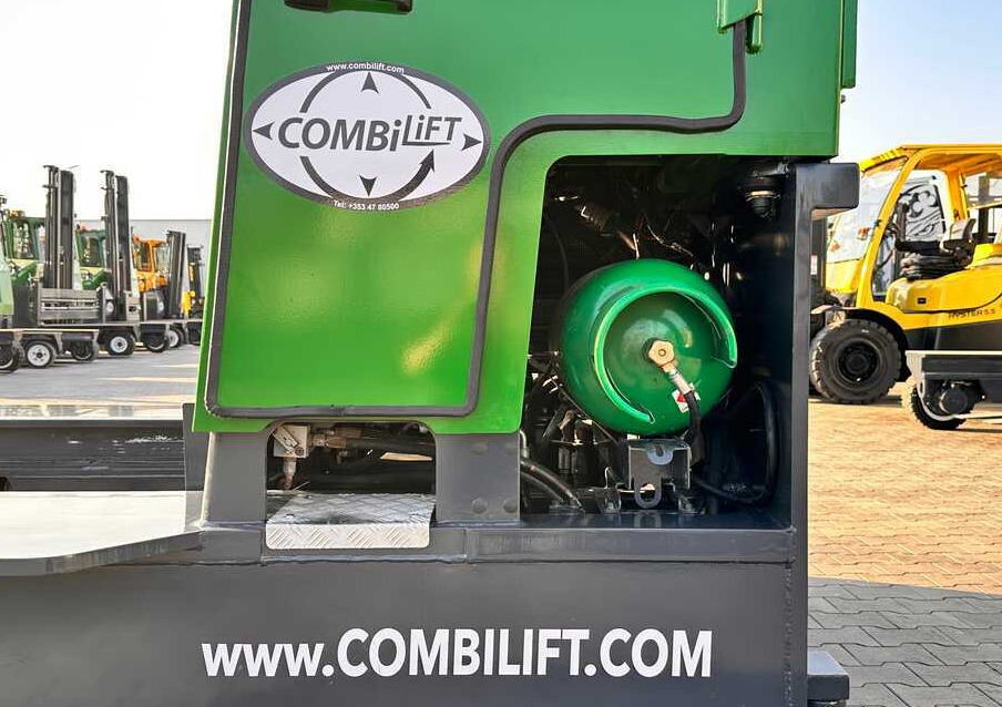 Combilift C3000 / DUPLEX / 4100MM / LPG / FREE LIFT / LIKE NEW - Viljuškar sa 4 strane: slika 3 Combilift C3000 / DUPLEX / 4100MM / LPG / FREE LIFT / LIKE NEW - Viljuškar sa 4 strane: slika 3