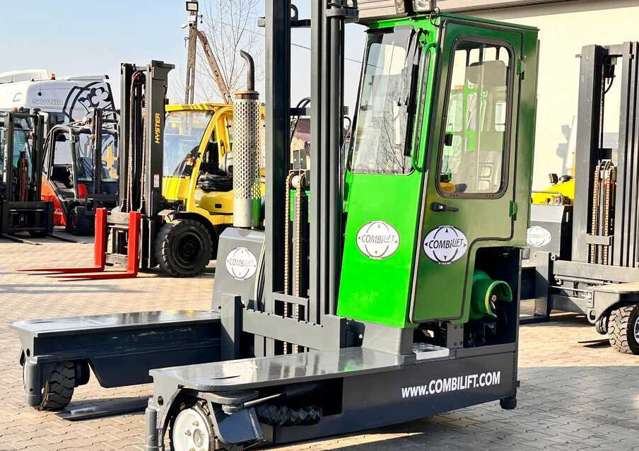 Combilift C3000 / DUPLEX / 4100MM / LPG / FREE LIFT / LIKE NEW - Viljuškar sa 4 strane: slika 1 Combilift C3000 / DUPLEX / 4100MM / LPG / FREE LIFT / LIKE NEW - Viljuškar sa 4 strane: slika 1