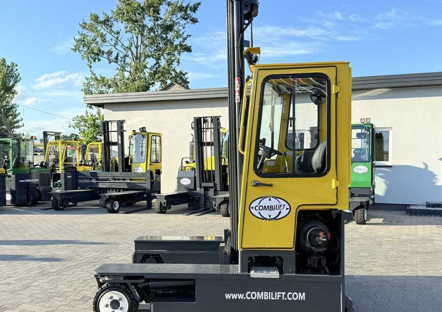 Combilift C3000 / GAS / TRIPLEX - 7600MM / FREE-LIFT / POSITIONER / A comprehensive range of four-way and side-loading forklifts. - Viljuškar sa 4 strane: slika 2 Combilift C3000 / GAS / TRIPLEX - 7600MM / FREE-LIFT / POSITIONER / A comprehensive range of four-way and side-loading forklifts. - Viljuškar sa 4 strane: slika 2
