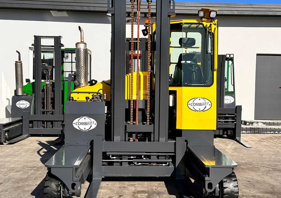 Combilift C4000 / LPG / DUPLEX / 4100MM / WEIGHT / FORK SIDE SHIFT / LIKE NEW - Viljuškar sa 4 strane: slika 5 Combilift C4000 / LPG / DUPLEX / 4100MM / WEIGHT / FORK SIDE SHIFT / LIKE NEW - Viljuškar sa 4 strane: slika 5