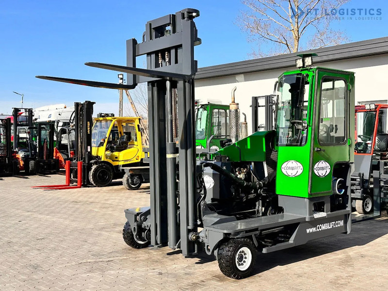 Combilift C4000 / LPG / DUPLEX / 4500MM / FREE LIFT / LIKE NEW C4000 / LPG / DUPLEX / 4500MM / FREE LIFT / LIKE NEW - Viljuškar sa 4 strane: slika 1 Combilift C4000 / LPG / DUPLEX / 4500MM / FREE LIFT / LIKE NEW C4000 / LPG / DUPLEX / 4500MM / FREE LIFT / LIKE NEW - Viljuškar sa 4 strane: slika 1