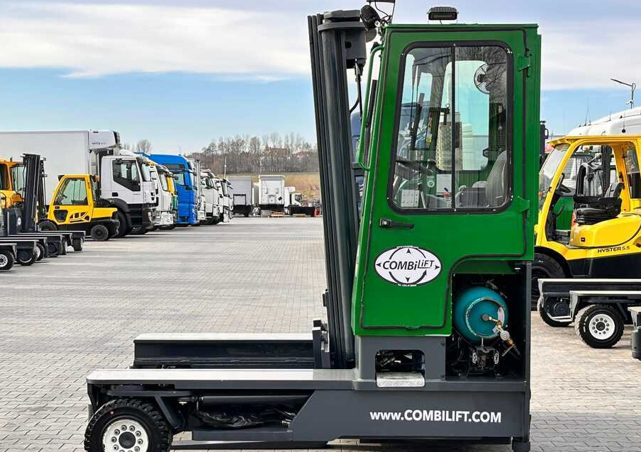 Combilift C4500 / LPG / UDT / TRIPLEX / 5500MM / FREE LIFT / FORK POSITIONER / LIKE NEW - Viljuškar sa 4 strane: slika 2 Combilift C4500 / LPG / UDT / TRIPLEX / 5500MM / FREE LIFT / FORK POSITIONER / LIKE NEW - Viljuškar sa 4 strane: slika 2