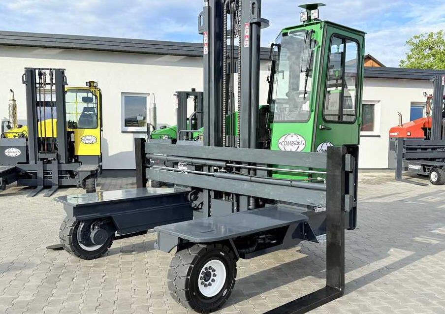 Combilift C5000XL / DIESEL / DUPLEX - 4000MM / WIDE FORK POSITIONER 3350MM / FULL HEATED CABIN / ONLY 6453 HOURS / CONDITION - LIKE NEW! - Viljuškar sa 4 strane: slika 5 Combilift C5000XL / DIESEL / DUPLEX - 4000MM / WIDE FORK POSITIONER 3350MM / FULL HEATED CABIN / ONLY 6453 HOURS / CONDITION - LIKE NEW! - Viljuškar sa 4 strane: slika 5