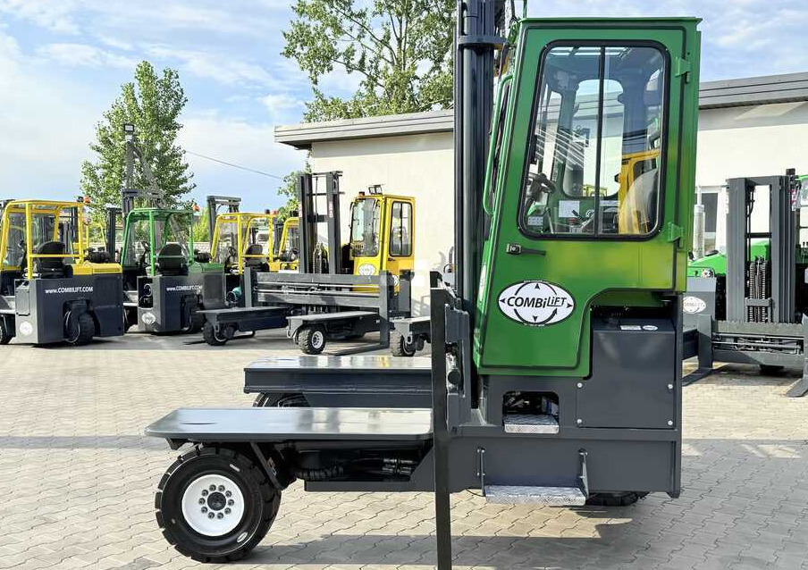 Combilift C5000XL / DIESEL / DUPLEX - 4000MM / WIDE FORK POSITIONER 3350MM / FULL HEATED CABIN / ONLY 6453 HOURS / CONDITION - LIKE NEW! - Viljuškar sa 4 strane: slika 2 Combilift C5000XL / DIESEL / DUPLEX - 4000MM / WIDE FORK POSITIONER 3350MM / FULL HEATED CABIN / ONLY 6453 HOURS / CONDITION - LIKE NEW! - Viljuškar sa 4 strane: slika 2